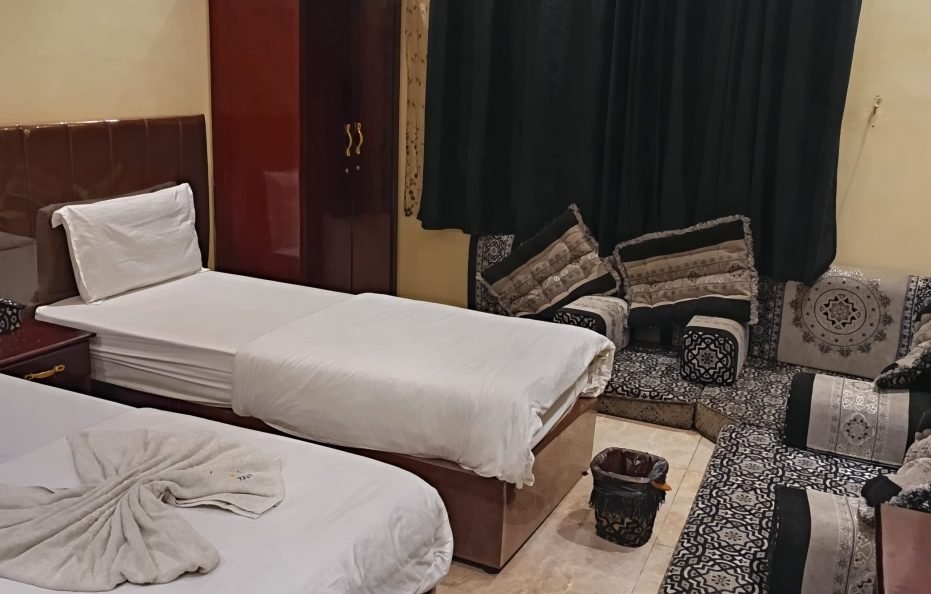 فندق ناينتي هوتيل