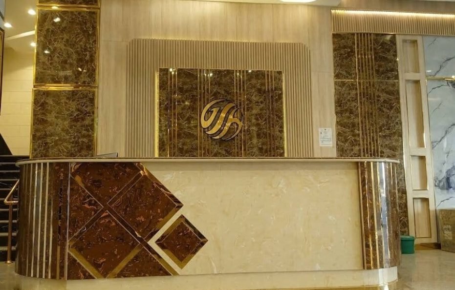 فندق الصرح الذهبي