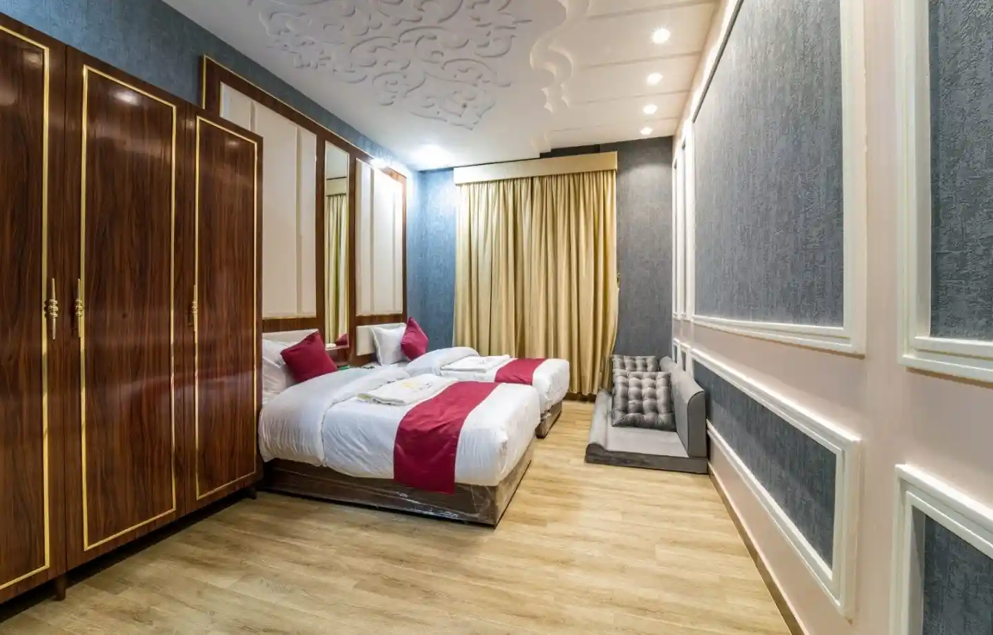 غرفة سريرين